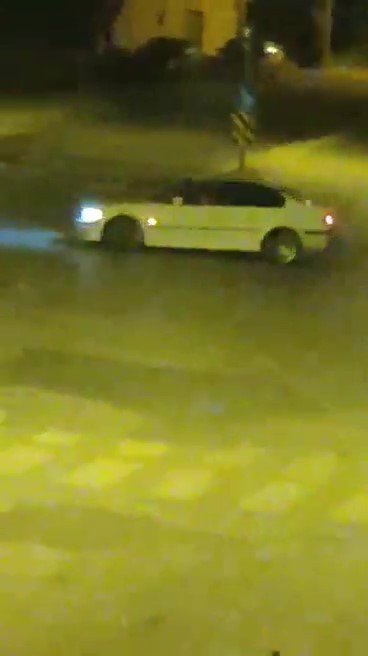 Kısıtlamanı bittiği ilk dakikalarda drift yapmaya çıktı