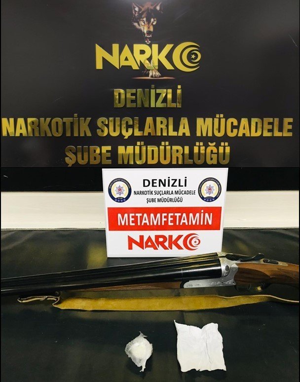 Sokak satıcılarına operasyon: 14 gözaltı