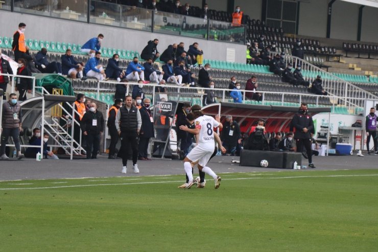 Süper Lig: Denizlispor: 0 - MKE Ankaragücü: 0 (Maç devam ediyor)