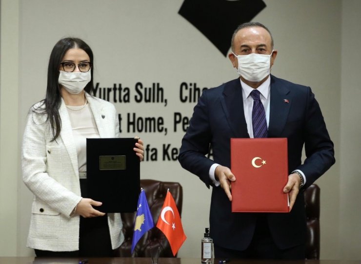 Dışişleri Bakanı Çavuşoğlu: “Kardeş bir ülkede Türkiye’ye darbe yapmış bir terör örgütünün mevcudiyetini görmek istemeyiz”