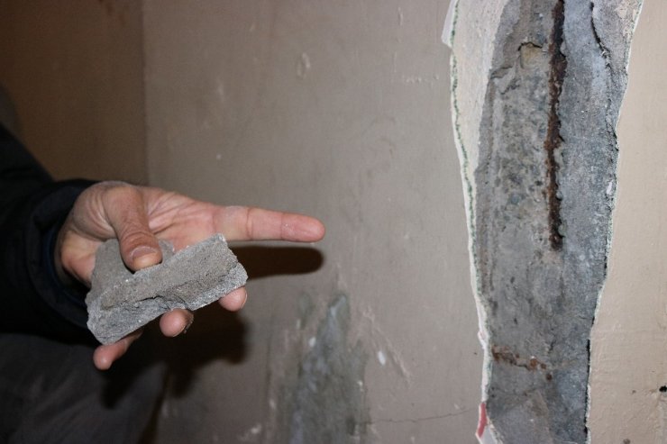 Diyarbakır’da 8 katlı bir binanın sakinleri diken üstünde: Geceyi sokakta geçirdiler