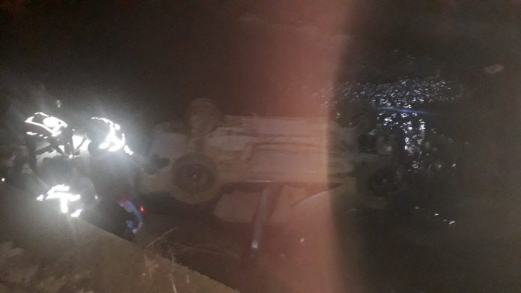 Düzce’de otomobil dereye uçtu: 1 yaralı