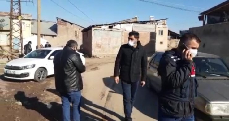 Elazığ’da bazı evler hasar gördü, sokağa çıkma kısıtlamasına esneklik sağlandı