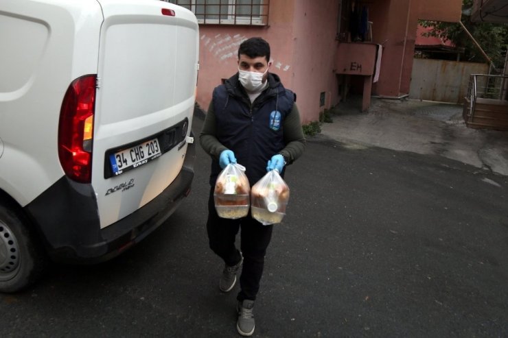 Eyüpsultan Belediyesi’nden gönülleri ısıtan ikram