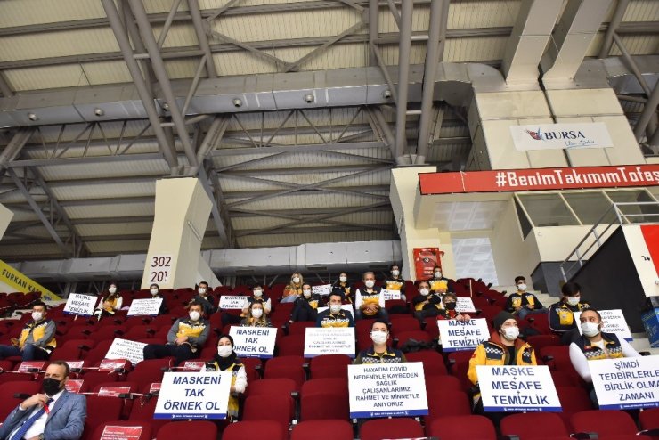 Sağlıkçılara moral desteği