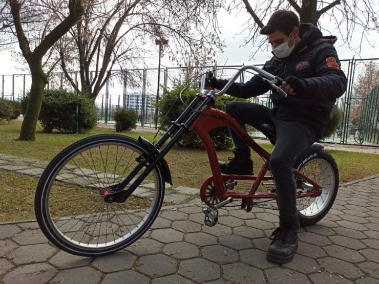 Sıra dışı görünümü ile büyük ilgi gören bisiklet