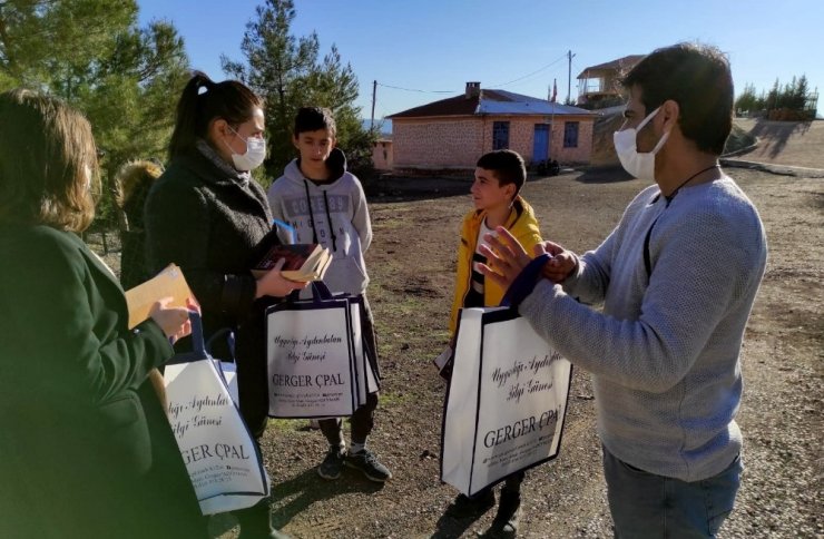 Gerger’de gezici kütüphane hizmeti başladı