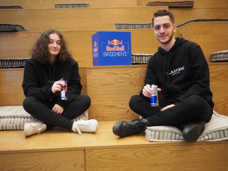 Genç girişimcilerden ‘kendi kendine yetebilen bahçe sistemi’