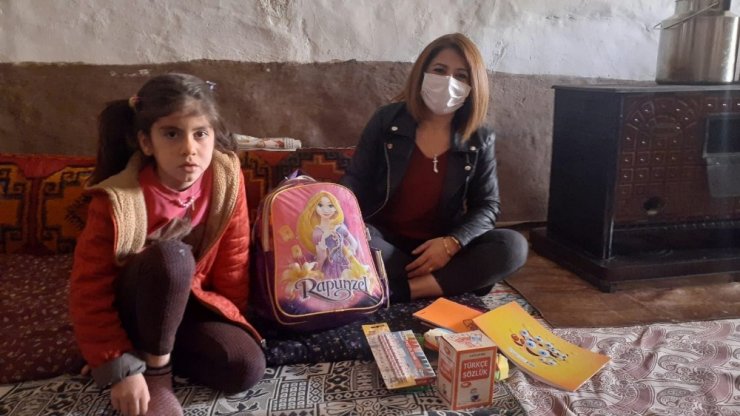 Çadap’ın çiçekleri kız çocuklarına umut oluyor