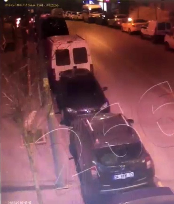 İstanbul’da kundakçı dehşeti kamerada