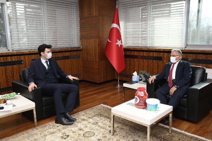 Başkan Büyükkılıç’tan gilaburu ve hayvancılık hamlesi