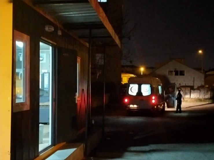 Ataşehir’de taksi durağına ’kılıç’ ile saldırı