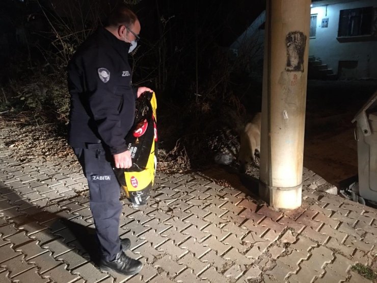 Selendi’de kolluk kuvvetleri sokak hayvanlarını unutmadı