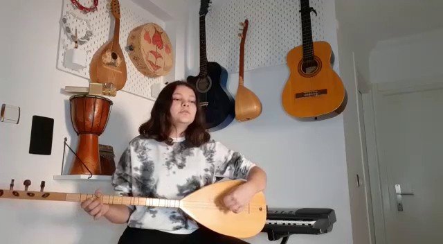 Korona virüs kısıtlamasında ailece müzik grubu kurdular, izlenme rekoru kırdılar