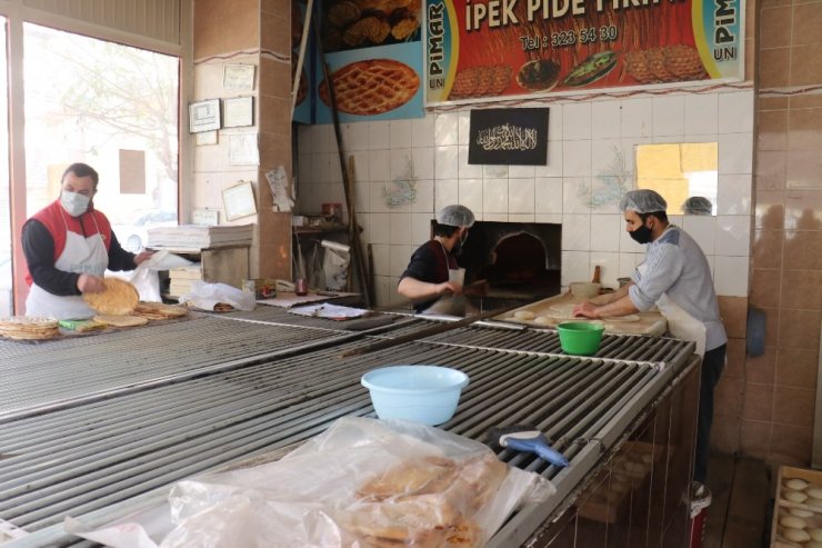 Fırınlardan evlere ekmek servisi