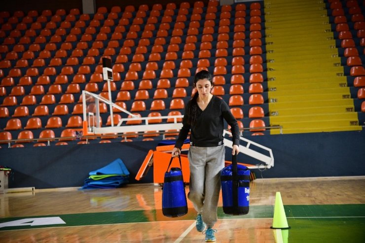 Zabıta adayları spor testlerinde ter döktü