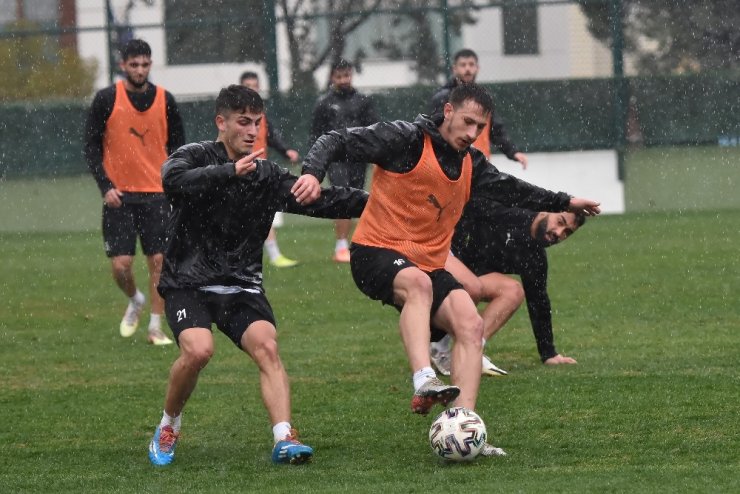 Manisa FK Sarıyer hazırlıklarına başladı