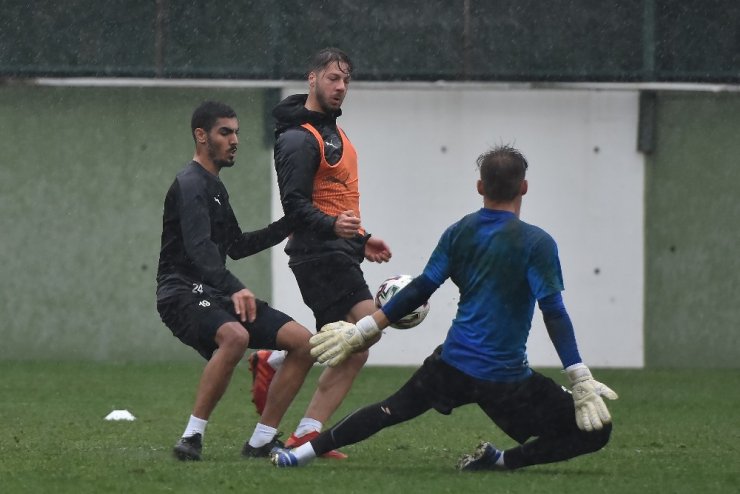 Manisa FK Sarıyer hazırlıklarına başladı