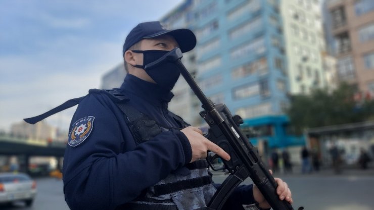 Ünlü oyuncu polis denetimine takıldı: "Çok heyecanlıyım"