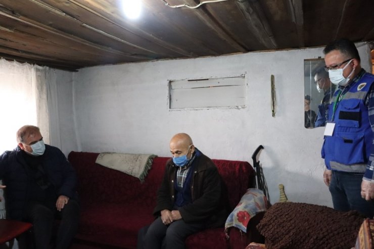 Safranbolu Kaymakamı Türköz’den 65 yaş üzeri vatandaşlara ziyaret
