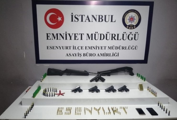 Silah tüccarlarına büyük darbe