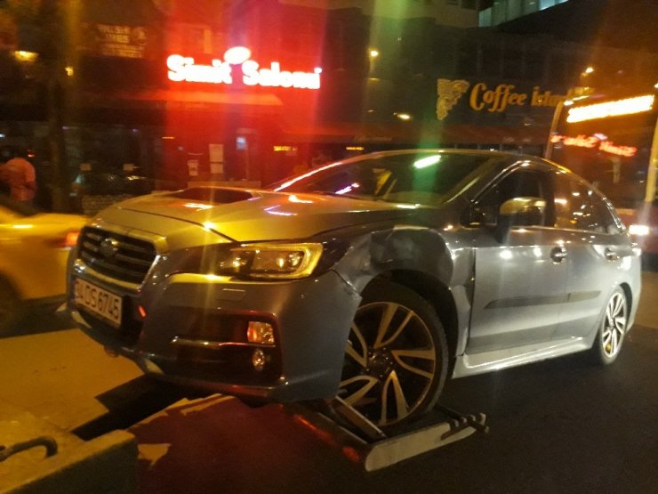 Mecidiyeköy’de zincirleme kaza: 2 yaralı
