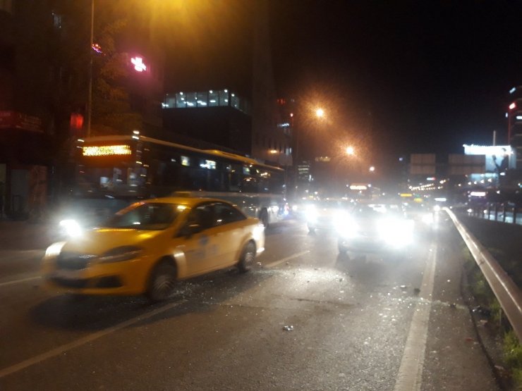 Mecidiyeköy’de zincirleme kaza: 2 yaralı