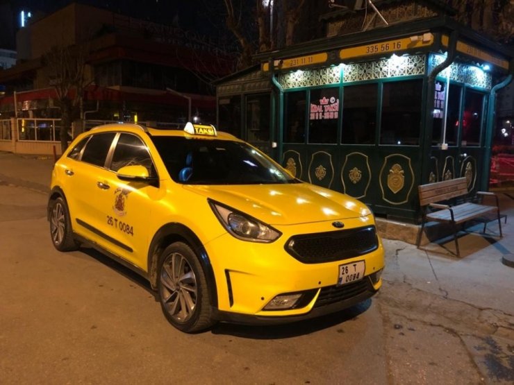 Sokağa çıkma kısıtlaması en çok taksileri vurdu