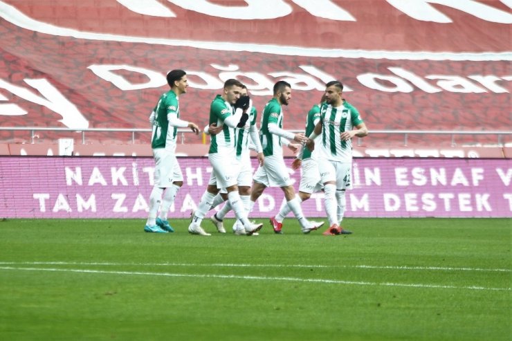 Süper Lig: Konyaspor: 1 - Çaykur Rizespor: 0 (İlk yarı)