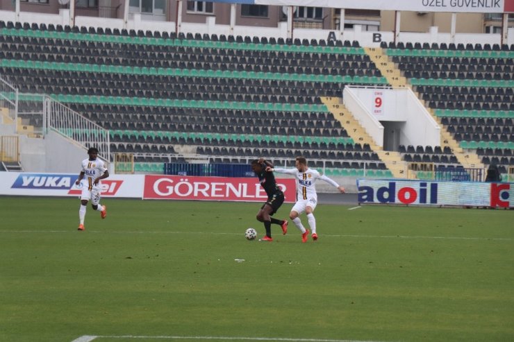 Süper Lig: Yukatel Denizlispor: 0 - Ankaragücü: 2 (İlk yarı)