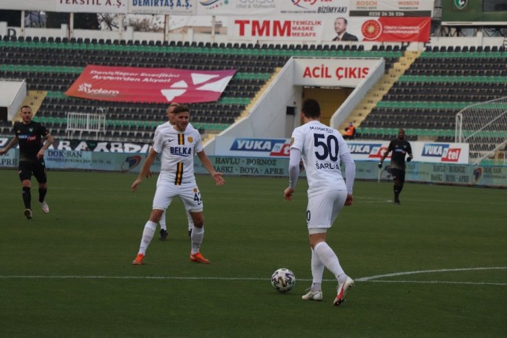 Süper Lig: Yukatel Denizlispor: 0 - Ankaragücü: 2 (İlk yarı)