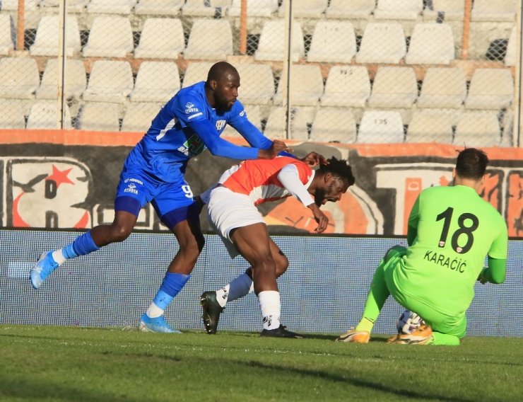 TFF 1. Lig: Adanaspor:1 - Bandırmaspor: 1 (İlk yarı sonucu)