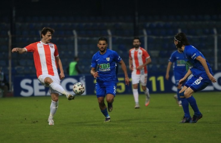 TFF 1. Lig: Adanaspor: 1 - Bandırmaspor: 2