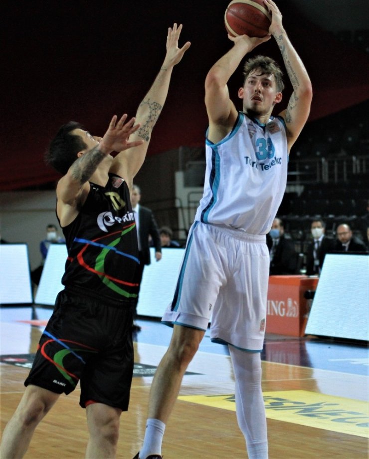 Türk Telekom farklı kazandı