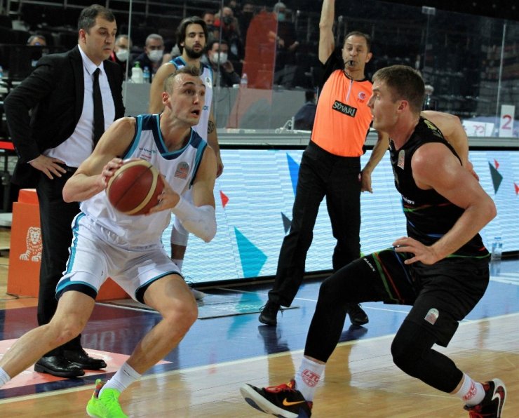 Türk Telekom farklı kazandı