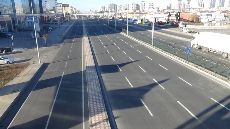 Diyarbakır kısıtlamayla birlikte sessizliğe büründü