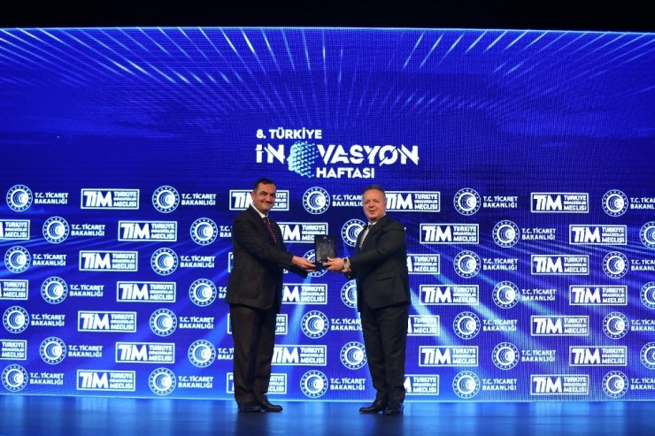 Türk medyasının duayenleri yeni medyayı konuştu