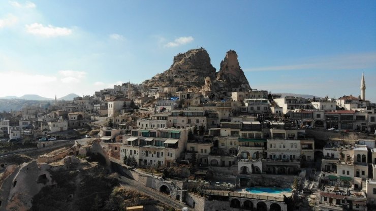 Dünyanın en yüksek peribacasını 12 ayda 116 bin 300 turist ziyaret etti