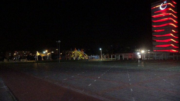 Uşak’ta sokaklar sessiz kaldı