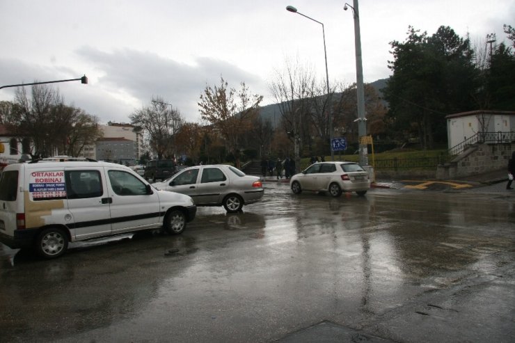 Afyonkarahisar’da yağmur yağışı memnuniyetle karşılandı