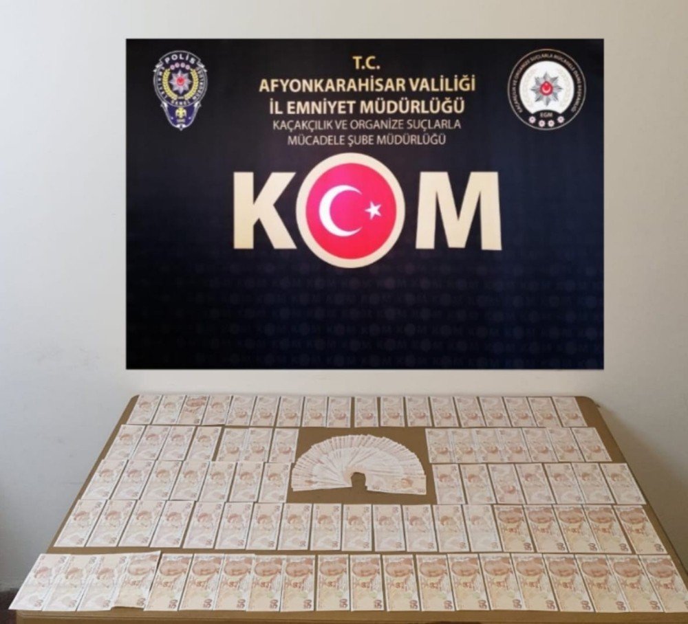 Binlerce sahte lira piyasaya sürülmeden yakalandı!