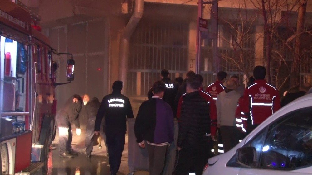 Cila atölyesinde yangın paniği