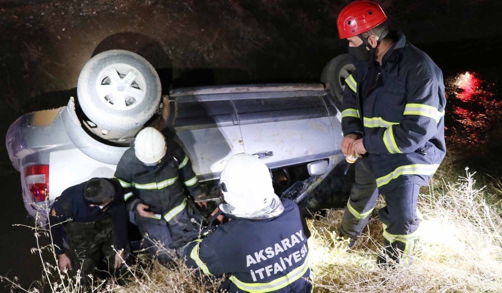 Kanala devrilen araç polis AFAD UMKE ekiplerini alarma geçirdi! Camı kıran ekipler şaşkına döndü