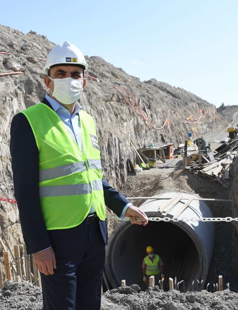 Konya'da 2020’de 432,3 kilometre su ve kanalizasyon şebekesi