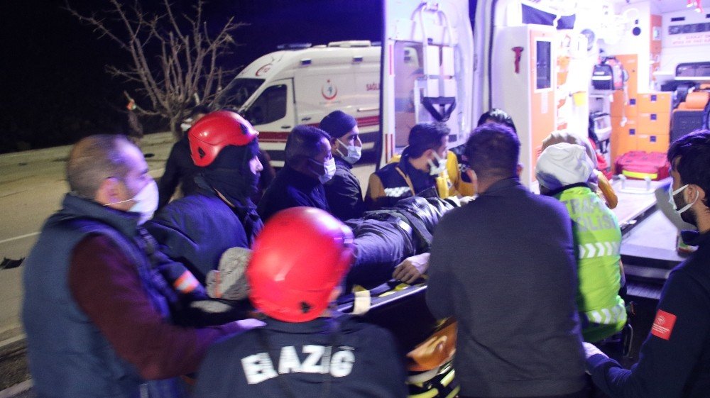 Necmettin Erbakan Bulvarı'nda feci kaza! 2 ölü 3’ü ağır 5 yaralı