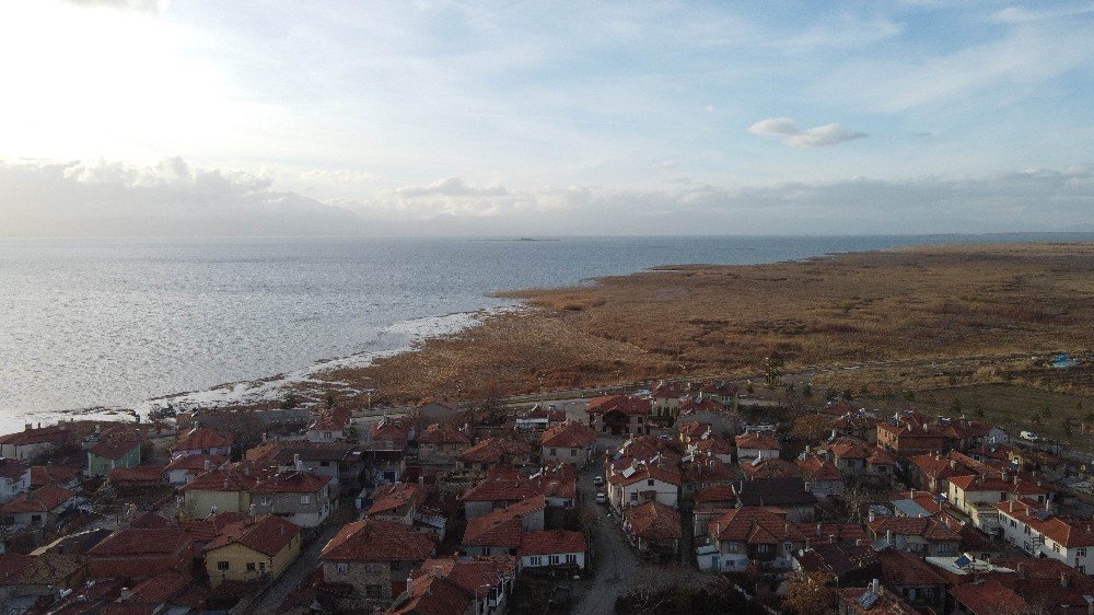 Konya'da kuraklık bağıra bağıra geliyor! Beyşehir Gölü su kaynakları da tamamen kurudu