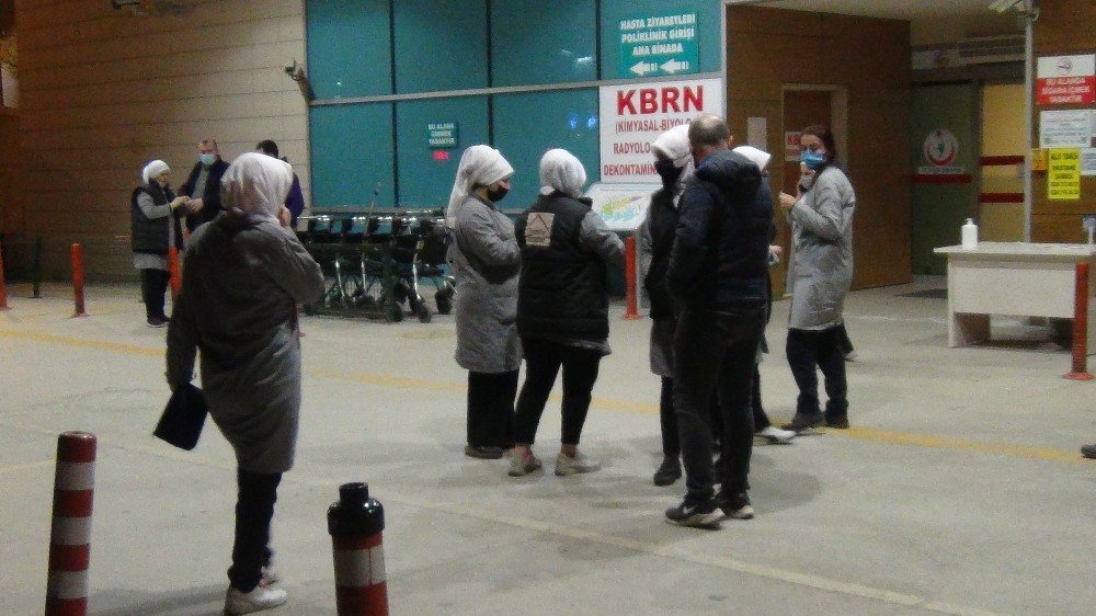 Tekstil fabrikasında zehirlenen 20 işçi hastanelik oldu