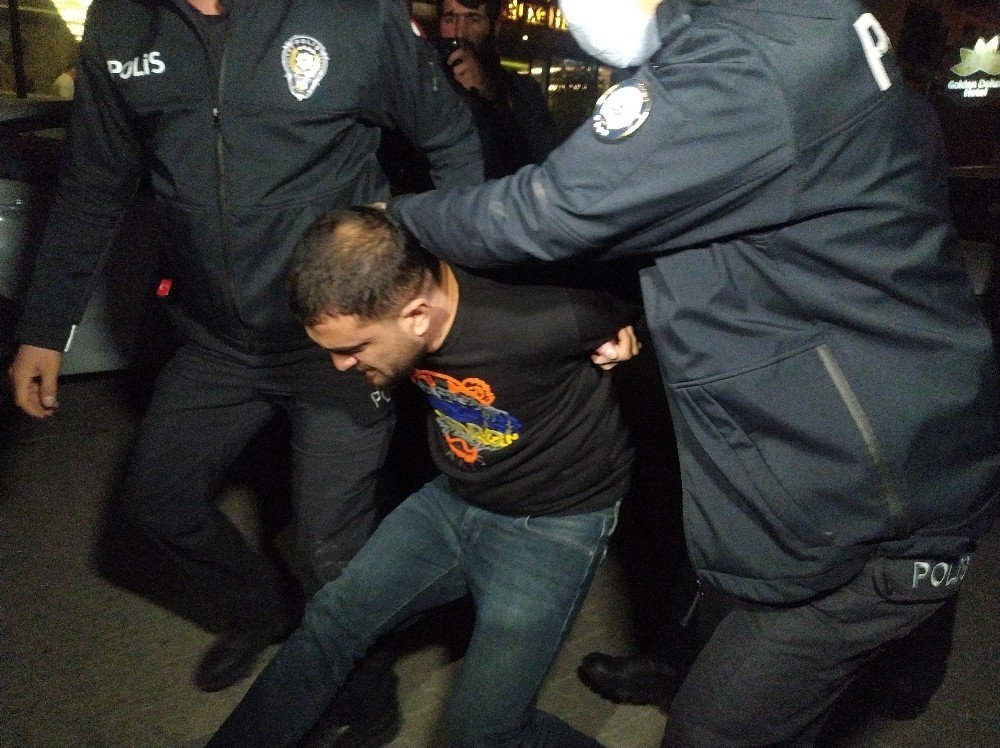 Polisin önünde bunu yaptılar 2 kilometre sonra lüks araçla yakalandılar