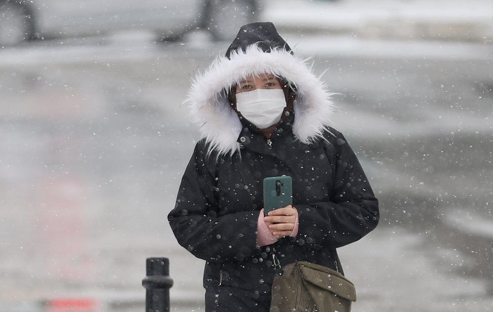 Konya'da beklenen oldu! Kar ve tipi şehri beyaz örtüyle kapladı