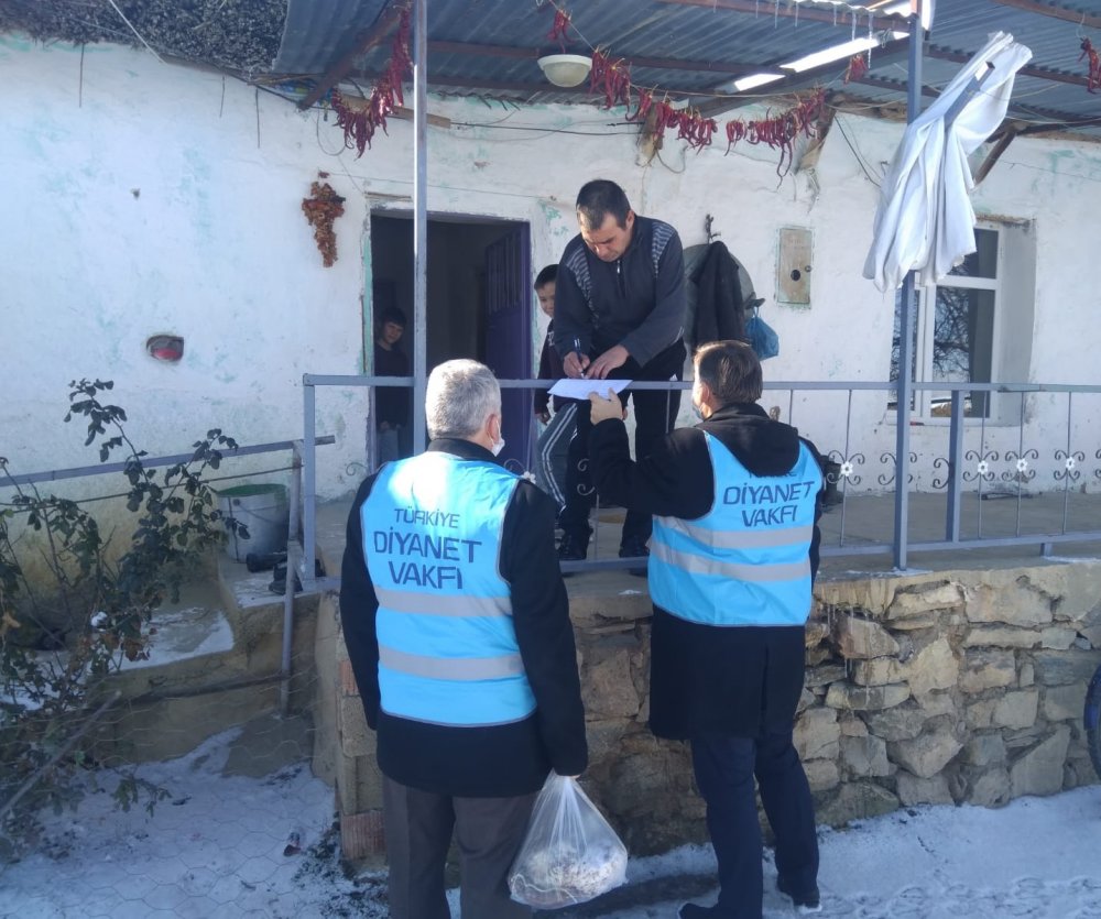 Konya Ilgın Müftülüğü'nden ihtiyaç sahiplerine yardım